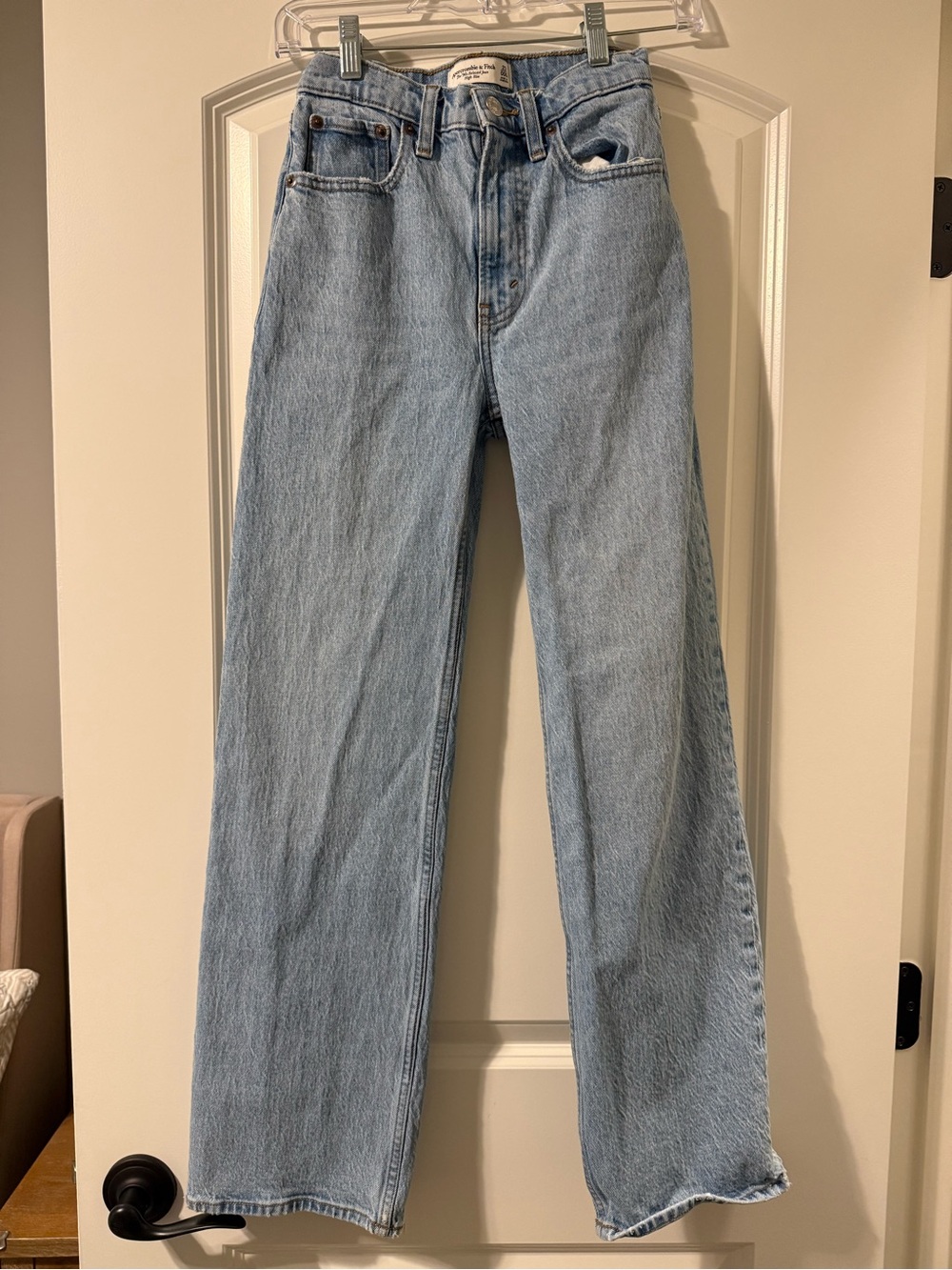Abercrombie & Fitch Light Blue 90’s relaxed high rise Jeans